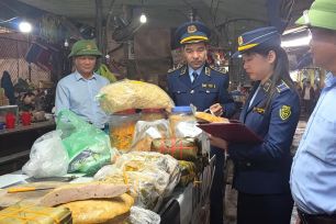 Kiểm soát giá cả và chất lượng hàng hóa thiết yếu dịp tết ở Hà Tĩnh