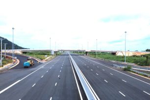 Chưa thể thông xe cao tốc Biên Hòa - Vũng Tàu trước Tết