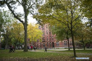  Chính phủ Mỹ kiện Đại học Harvard 