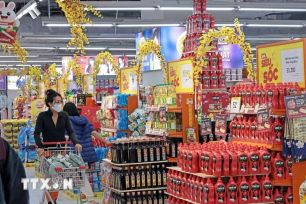 Thị trường hàng hóa 27 Tết: Nguồn cung đầy đủ, giá cả ổn định 