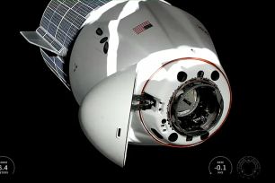 Tàu vũ trụ Dragon của SpaceX kết nối thành công với ISS