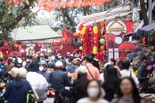 Chợ hoa Xuân phố cổ Hà Nội đón 30.000 lượt khách 