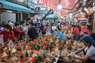 Nét đẹp truyền thống đi chợ sớm sáng 30 Tết