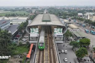 Xuyên đêm trên những chuyến tàu metro