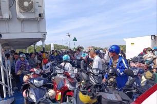 Miền Bắc có mưa Xuân, Nam bộ oi bức trong ngày mùng 3 Tết