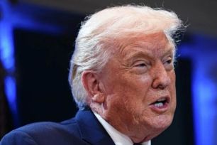 Tổng thống Mỹ tiếp tục nâng mức thuế toàn cầu lên 15%