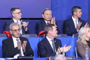 Kỷ nguyên mới, tầm cao mới