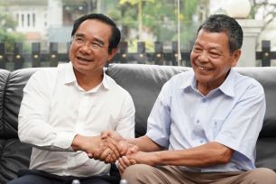 Chủ tịch UBND TPHCM Nguyễn Văn Được thăm, tri ân thầy thuốc lão thành