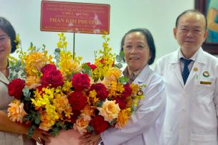 Lãnh đạo TPHCM thăm, tri ân chuyên gia y tế đầu ngành