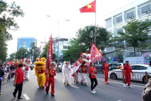 Đặc sắc Lễ hội Nguyên tiêu Xuân Bính Ngọ