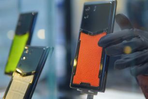 Vertu ra mắt 'tân binh' bảo mật tuyệt đối