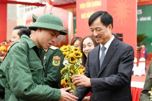 Hà Nội: Hơn 4.700 thanh niên lên đường nhập ngũ