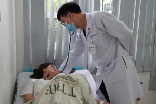 Thêm 48 người nhập viện trong vụ nghi ngộ độc liên quan bánh mì ở Vũng Tàu