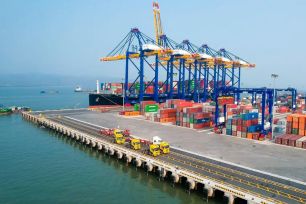 Thủ tướng yêu cầu lập kịch bản, ứng phó ảnh hưởng do xung đột Trung Đông