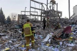 Căn cứ lớn nhất của Mỹ tại Trung Đông bị tấn công