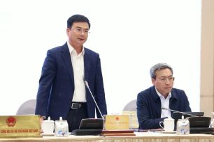 Chính sách tiền tệ bám sát tình hình Trung Đông 