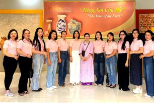 Nhiều đoàn khách tham quan Bảo tàng Phụ nữ Nam Bộ dịp 8-3