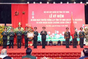 Lực lượng vũ trang tỉnh Tây Ninh đón nhận Huân chương Quân công hạng ba