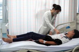 Số ca nghi ngộ độc bánh mì tại phường Vũng Tàu tăng lên 92 người