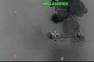 Mỹ tuyên bố đánh chìm hơn 30 tàu Iran