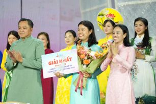 Đội “Vàng son tên Bác” đoạt giải nhất Cuộc thi Duyên dáng Áo dài TPHCM 2026