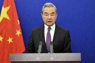 Bắc Kinh kêu gọi tránh để 'lửa chiến tranh' lan rộng, thay đổi cách thức tương tác Trung-Mỹ