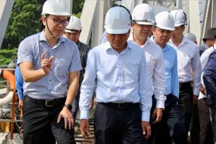 Khẩn trương khắc phục sự cố sà lan tông cầu Ghềnh