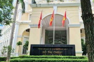 Đẩy mạnh thanh toán không dùng tiền mặt để chống thất thu thuế