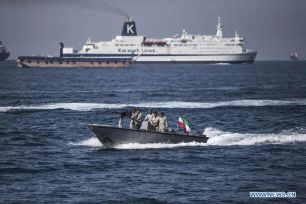 Iran nêu điều kiện để tàu thuyền đi qua eo biển Hormuz