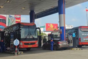 Huế xử lý cửa hàng xăng dầu chỉ bán tối đa 300.000 đồng/lượt