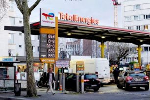 Hợp tác giải quyết khủng hoảng thị trường năng lượng