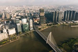 Phát triển nhân sự quản lý cấp cao cho Trung tâm tài chính quốc tế