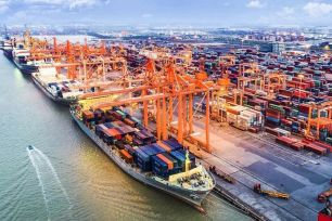 Logistics biến động vì Trung Đông, nhiều ngành hàng chịu sức ép