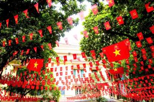 TP.HCM thông báo treo cờ Tổ quốc chào mừng bầu cử Quốc hội và HĐND các cấp