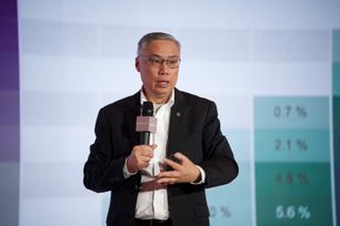 Chuyên gia UOB: GDP Việt Nam dự báo tăng 7,5%, vàng có thể chạm mốc 6.000 USD/oz