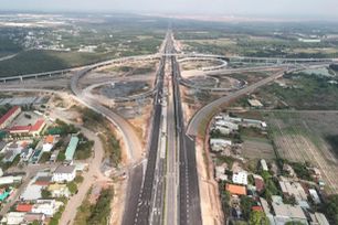 Đẩy nhanh tiến độ, đưa tuyến chính cao tốc Biên Hòa-Vũng Tàu giai đoạn 1 vào khai thác