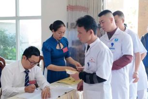 Cán bộ, chiến sĩ, nhân dân đặc khu Bạch Long Vĩ nô nức đi bầu cử