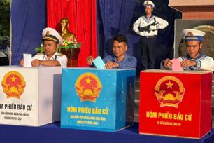 Cử tri Trường Sa cùng cả nước tham gia ngày hội non sông