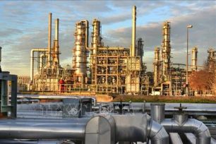 Ukraine có thể nhượng bộ trước áp lực khôi phục nhập khẩu dầu Nga ở châu Âu