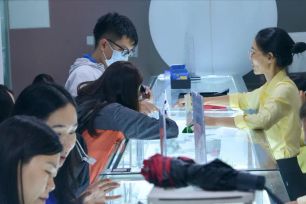 Giá vàng trong nước cao hơn giá vàng thế giới 25,8 triệu đồng/lượng