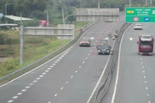 Bộ Xây dựng đề nghị Đồng Tháp cấp cát cho cao tốc TPHCM-Trung Lương-Mỹ Thuận