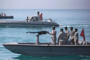 Tổng thống Mỹ ra tối hậu thư cho Iran về Hormuz