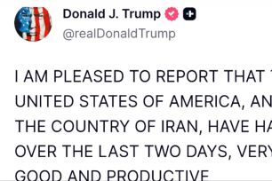 Tổng thống Mỹ hoãn tấn công cơ sở năng lượng Iran, giá dầu lao dốc