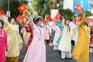 Tạo dựng cộng đồng yêu văn hóa Việt