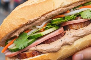 Quảng Ngãi: 17 người nhập viện nghi do ngộ độc thực phẩm 