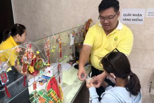 Chiều 24-3: Giá vàng tăng thêm 2,5 triệu đồng/lượng 