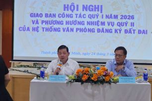 Giám đốc chi nhánh VPĐKĐĐ chịu trách nhiệm nếu hồ sơ bị trễ hẹn