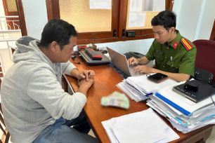 Khánh Hòa: Bắt đối tượng theo dõi người rút tiền ATM để trộm cắp