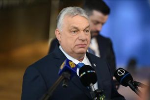 Thủ tướng Hungary dọa ngừng cung cấp khí đốt cho Ukraine