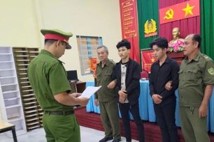 Bắt tạm giam 2 đối tượng gây rối trật tự công cộng tại chợ Bình Điền